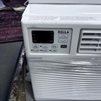 DELLA Window Air Conditioner WHITE