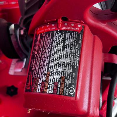 Milwaukee Heavy Duty 7-1/4" Saw With Case