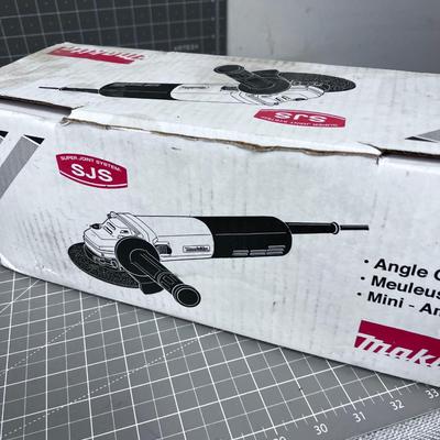 Makita 5" Angle Grinder