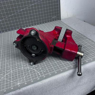 CRAFTSMAN Bench Vice 4"