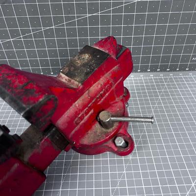 CRAFTSMAN Bench Vice 4"