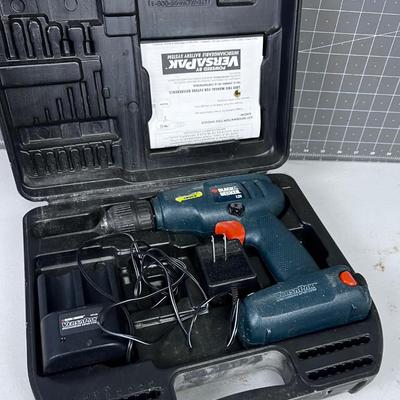 Black & Decker 7.2 Volt Cordless Drill W/case included