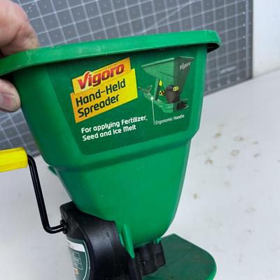 VIGIRO Fertilizer Spreader