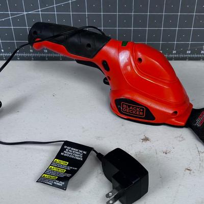 Black & Decker Electric Hedger with Charger