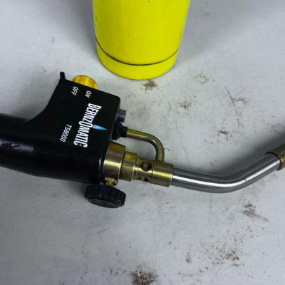 Benzomatic Torch with 1/2 of a Can of MATT Gas