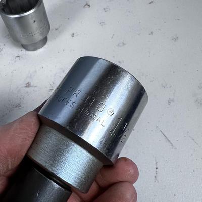 3-1/4" Drive Sockets (4)