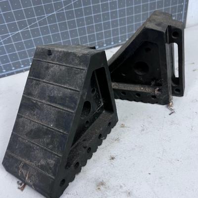 Rubber Wheel CHOCK Set