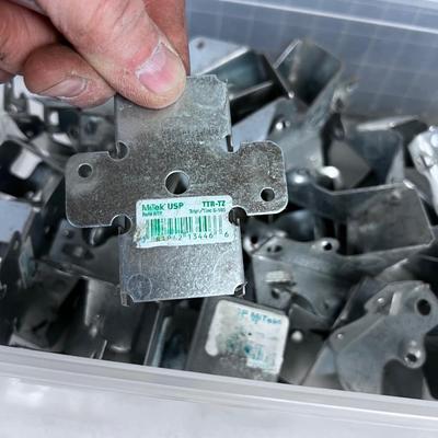 2 x 4 JOIST Hangers
