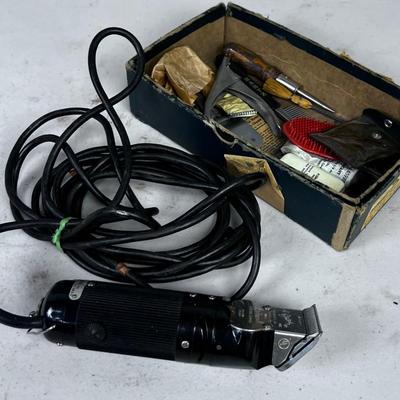 OSTER Model A2 Clipper with Accessories