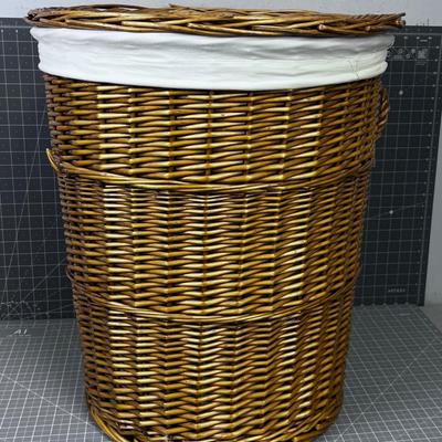 Wicker Laundry Basket with a lid