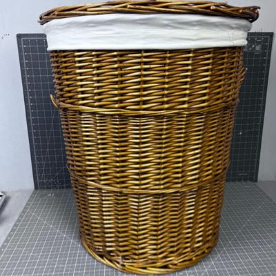 Wicker Laundry Basket with a lid