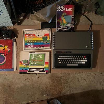 G1- Vintage Radio Shack TRS-80 Color Computer pkg