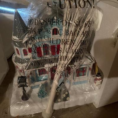 G4- Christmas ornaments, decor & Village piece