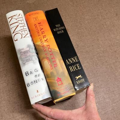 3 Sci-fi / Horror books