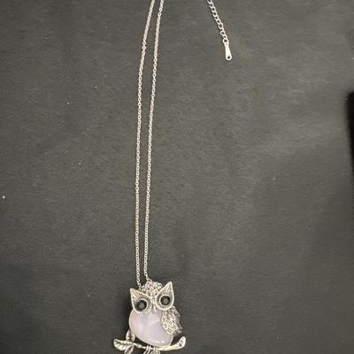 Silver toned owl, pendant Necklace