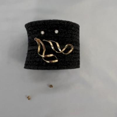 Stamped 14K Gold Diamond Earrings [2.8g]