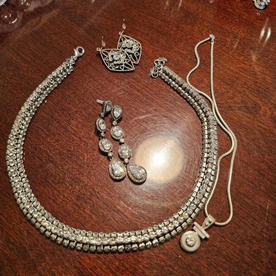 Crystal Embellished Jewelry Set