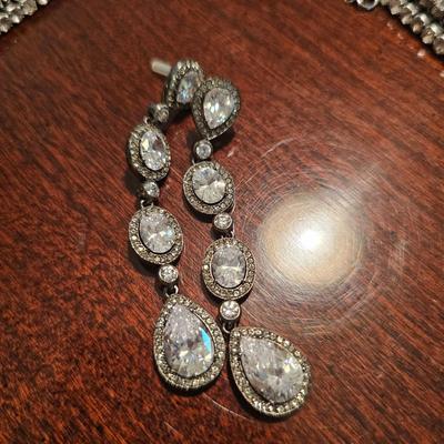 Crystal Embellished Jewelry Set