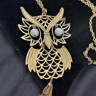 Gold tone vintage owl long necklace