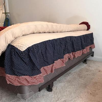 Americana Puff Patchwork Quilt and Bedskirt (P-DZ)