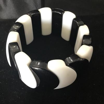 Black and White Bracelet Plastic Type