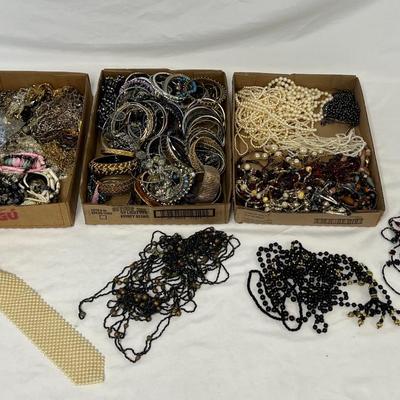 Mega Fashion Jewelry Assortment