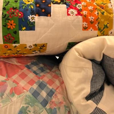 Three Unique Quilts (P-DZ)