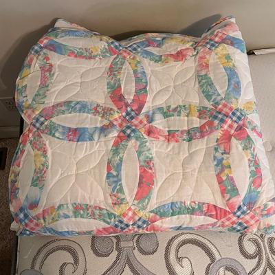 Three Unique Quilts (P-DZ)