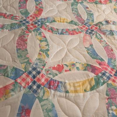 Three Unique Quilts (P-DZ)