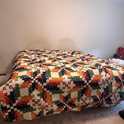 Three Unique Quilts (P-DZ)