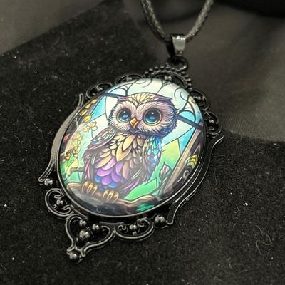 Owl frame pendant necklace