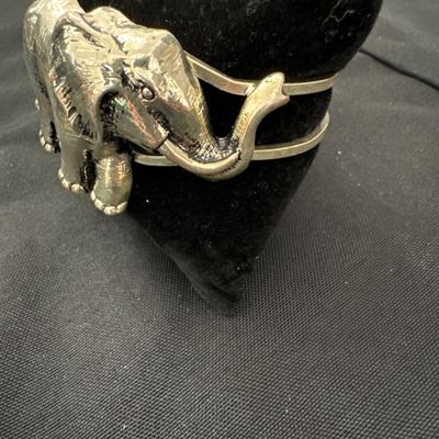 Lucky trunk up metal elephant, hinged bracelet