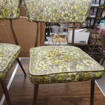 Set of 6 vintage chairs