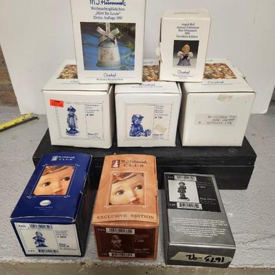 Hummel lot with bells