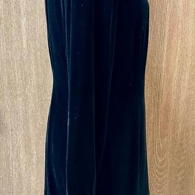 Black velvet Dress size 10 long sleeve v-neck