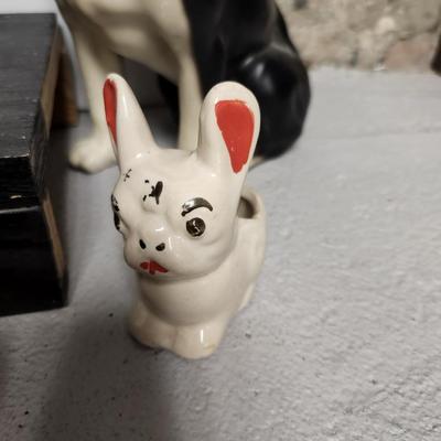 Last lot of dog figurines