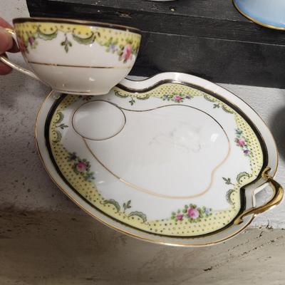 Antique entertainment lot