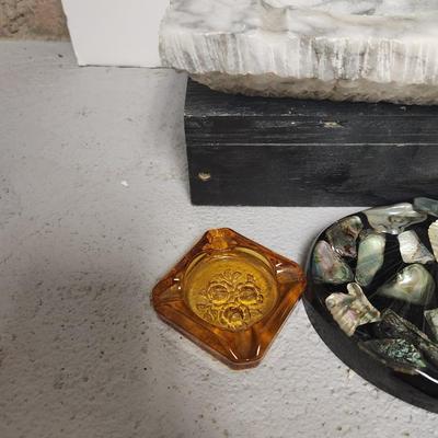 Ashtray lot