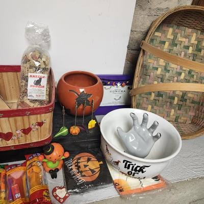 Mix lot of newish holiday stuff