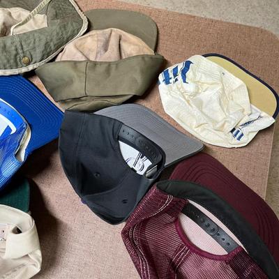 More snap back hats
