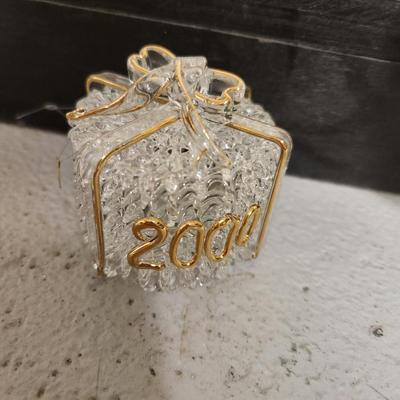 Lot of threaded glass (bell)