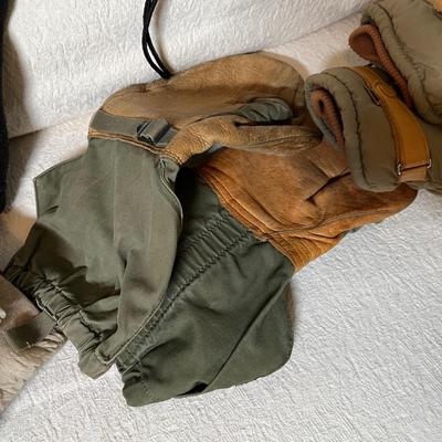 Men's gloves & head bands