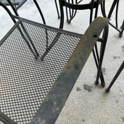 Outdoor Table and (4) Chairs