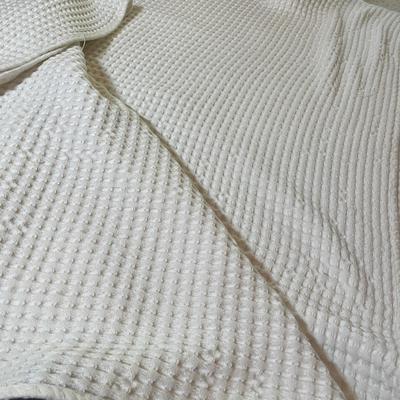 3 Lap robes