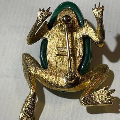 Vintage TRIFARI Enameled Frog Brooch/Pin 1-3/4" Tall in VG Preowned Condition.