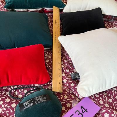 Decor pillows