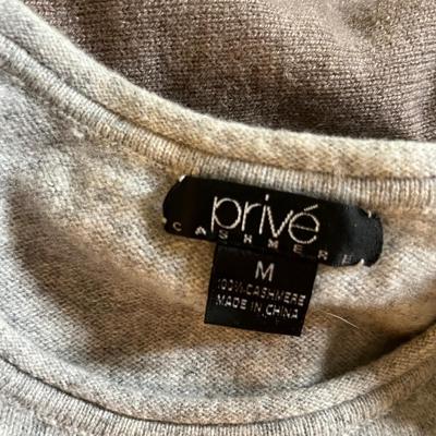 Lot of womens sweaters/ knit tops