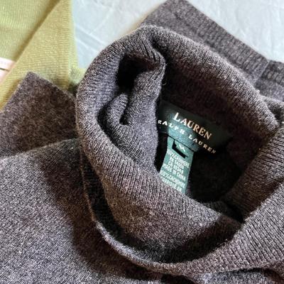 Lot of womens sweaters/ knit tops