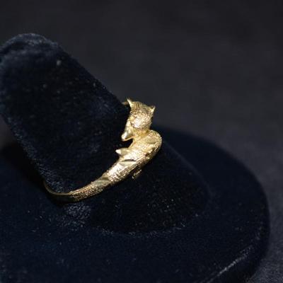 10k Gold Dual Dolphin Ring Size 8 1.6g