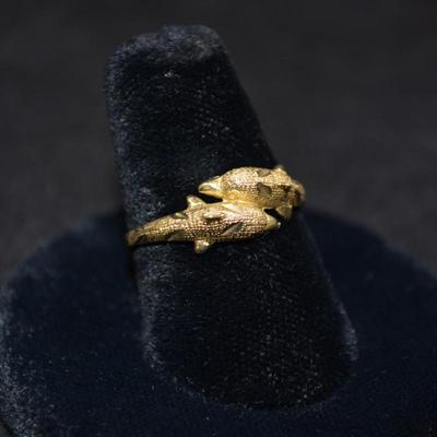 10k Gold Dual Dolphin Ring Size 8 1.6g